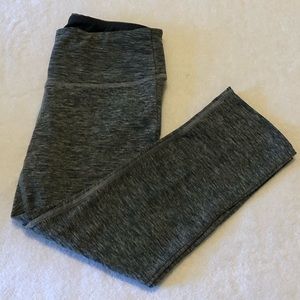 New Balance Workout Athletic Yoga Cropped Leggings